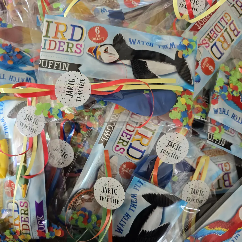 Vliegende Vogel Traktatie – 6 Verschillende Varianten met Snoep, Ballon, Lint en Sticker
