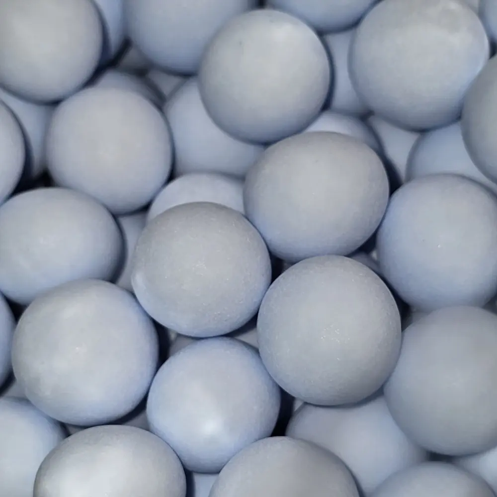 💙 Lichtblauwe Crispballetjes – Krokante Chocoladebolletjes met Suikerlaagje (100 gram)