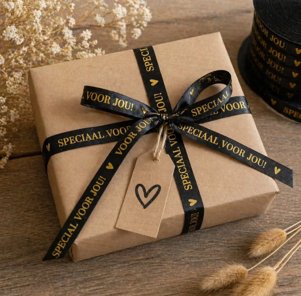 🎀 Speciaal voor jou lint zwart met gouden opdruk – 5 meter (1 cm breed)