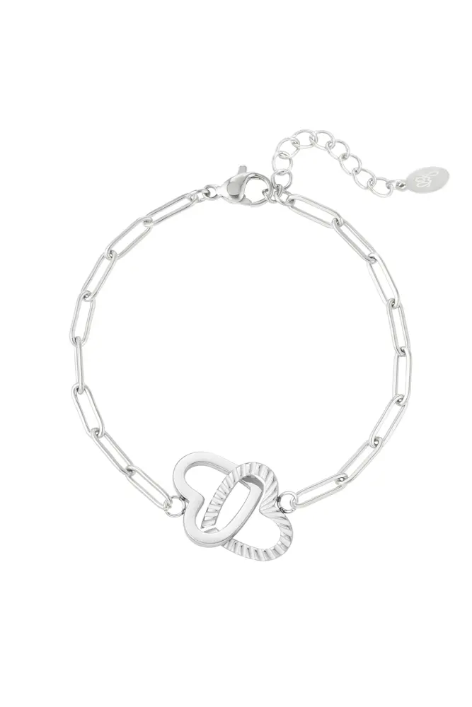Zilverkleurige Armband met Verstrengelde Harten - Elegante Samensmelting van Liefde en Design