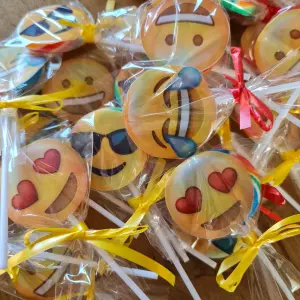 Emoji Lolly prijs per stuk Ø 4,5cm