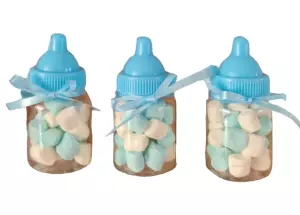 Geboorte traktatie flesje met mini marshmallows kleur BLAUW