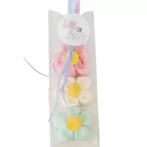 Gender Reveal traktatie doosje gevuld met marshmallow bloemen