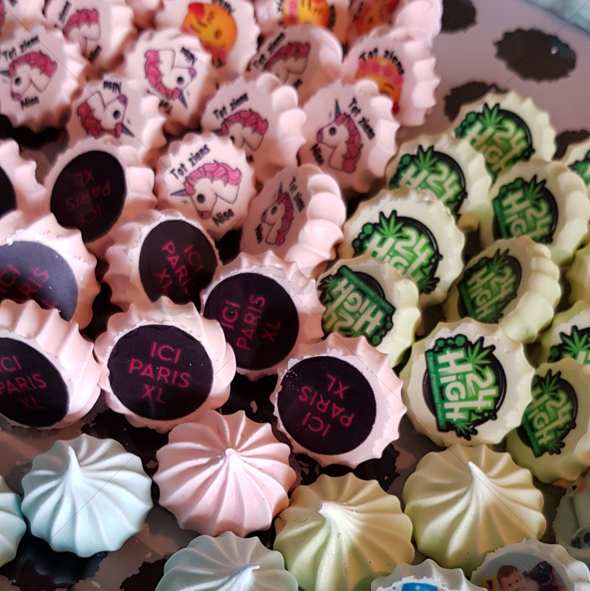 Gepersonaliseerd Meringue schuim met foto of logo