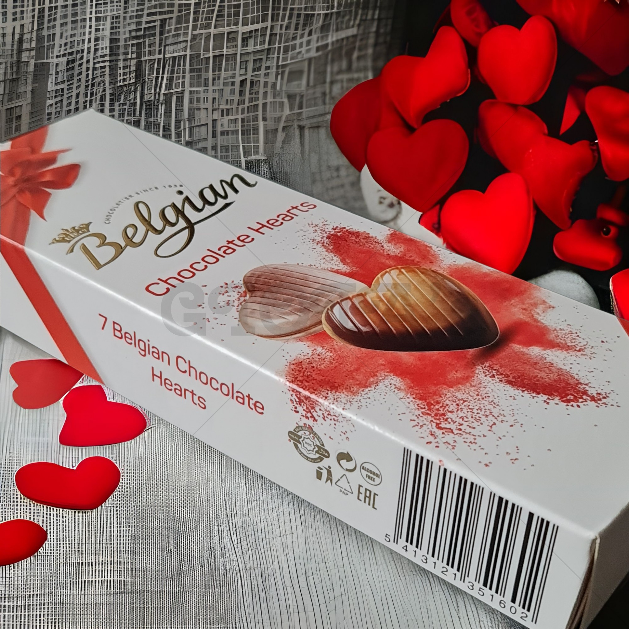 Chocolade hartjes in een cadeaudoosje.